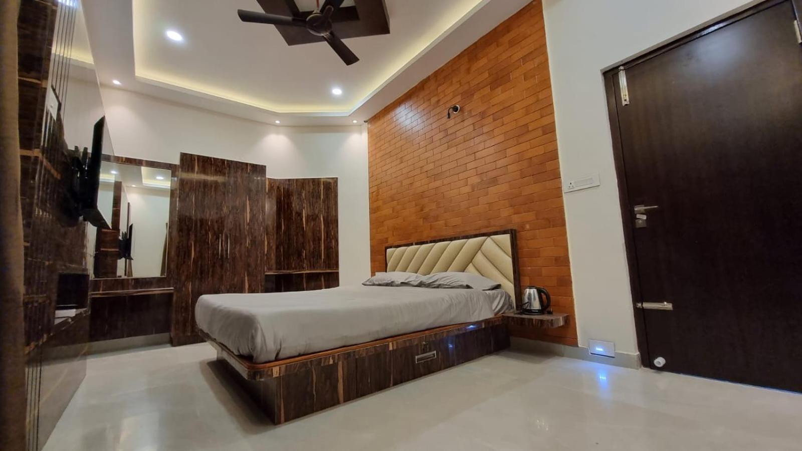 Melody Inn Luxury Home Stay Йеркод Номер фото